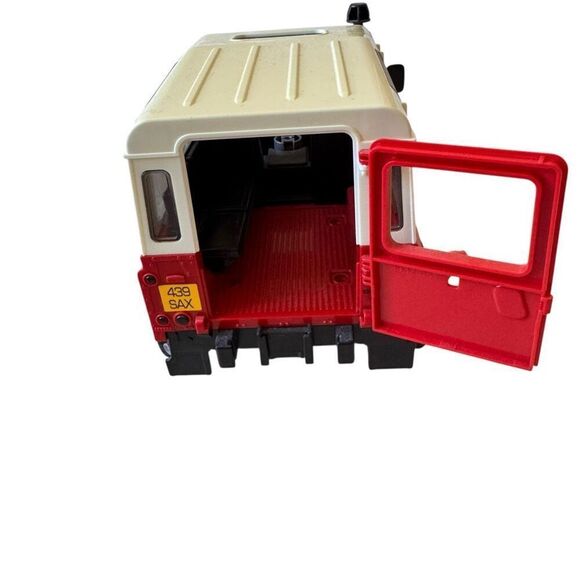 Bruder Land Rover Fire Department Vehicle - Picture 5 of 9